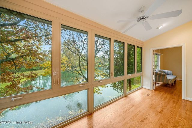 503 Village Lake Dr, Louisville, KY 40245