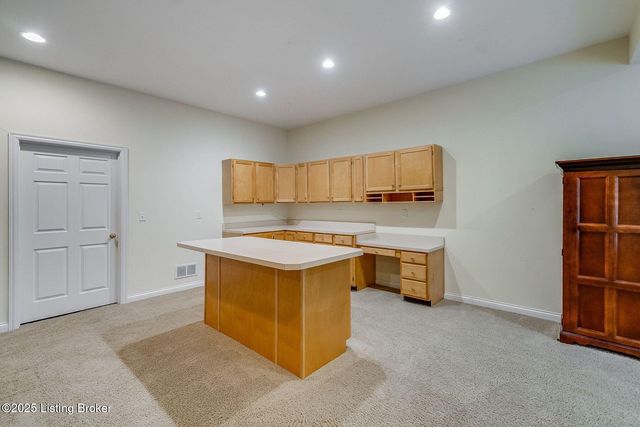 503 Village Lake Dr, Louisville, KY 40245