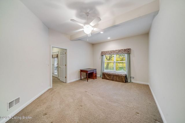 503 Village Lake Dr, Louisville, KY 40245