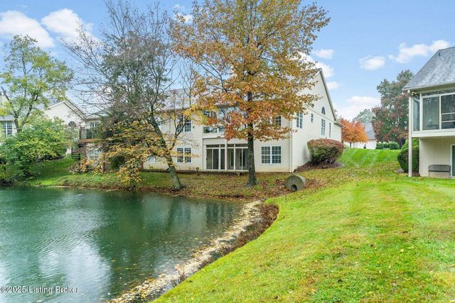 503 Village Lake Dr, Louisville, KY 40245