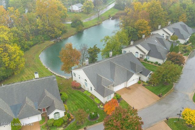 503 Village Lake Dr, Louisville, KY 40245