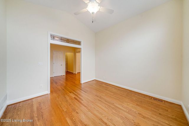 503 Village Lake Dr, Louisville, KY 40245