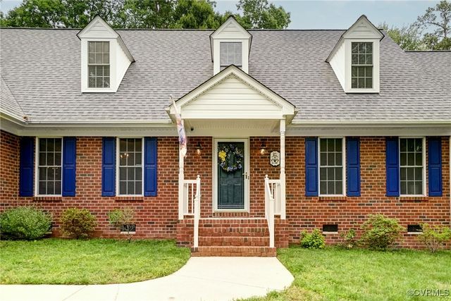 4329 Stebbins St, Chester, VA 23831