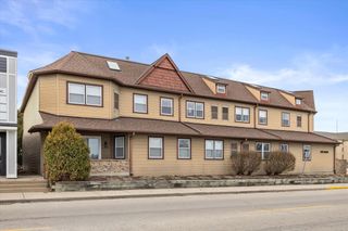 100 Main STREET #204, Pewaukee, WI 53072
