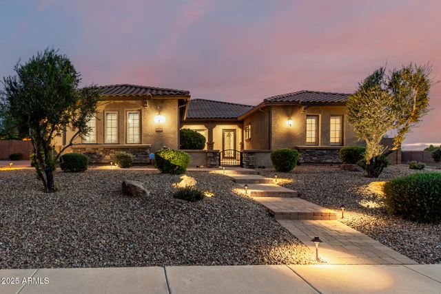 8733 W VILLA LINDO Drive, Peoria, AZ 85383