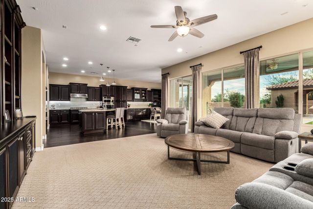 8733 W VILLA LINDO Drive, Peoria, AZ 85383