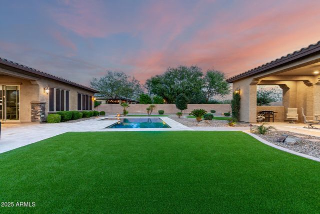 8733 W VILLA LINDO Drive, Peoria, AZ 85383