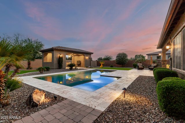 8733 W VILLA LINDO Drive, Peoria, AZ 85383