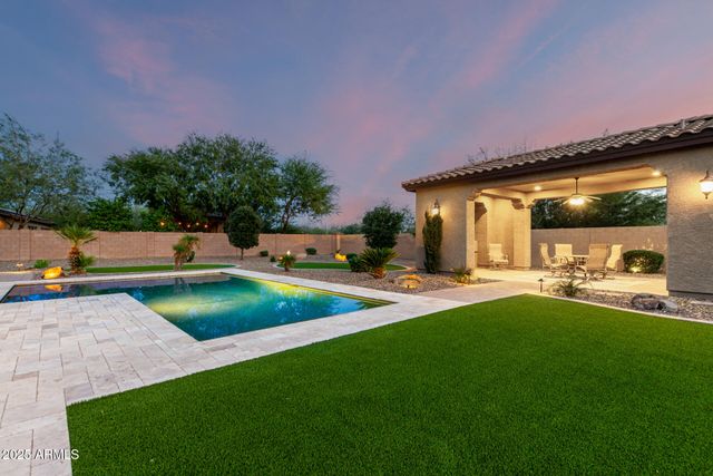 8733 W VILLA LINDO Drive, Peoria, AZ 85383