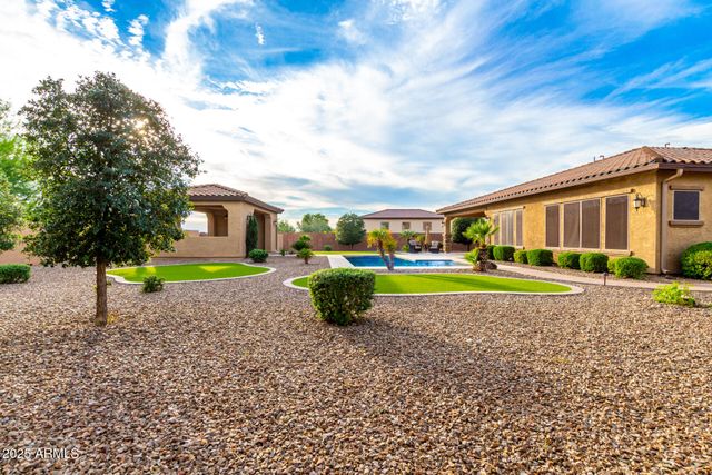 8733 W VILLA LINDO Drive, Peoria, AZ 85383