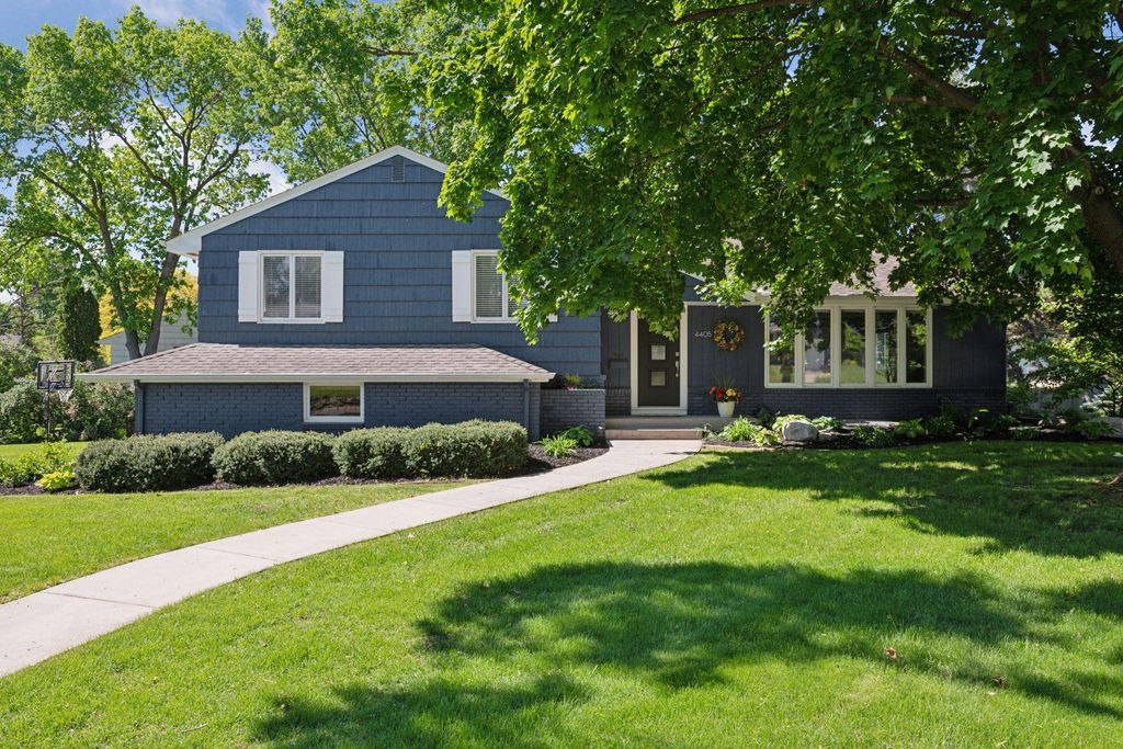 4405 Dunham Drive, Edina, MN 55435