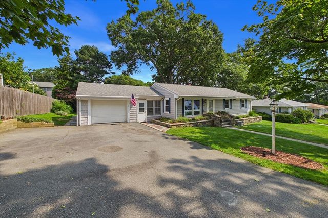206 Lafayette St, Fall River, MA 02723