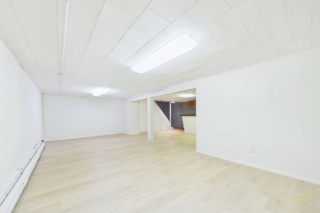 206 Lafayette St, Fall River, MA 02723