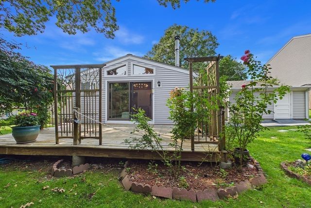 206 Lafayette St, Fall River, MA 02723