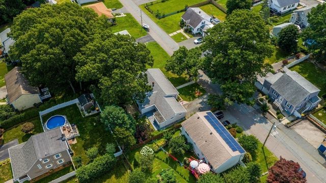 206 Lafayette St, Fall River, MA 02723