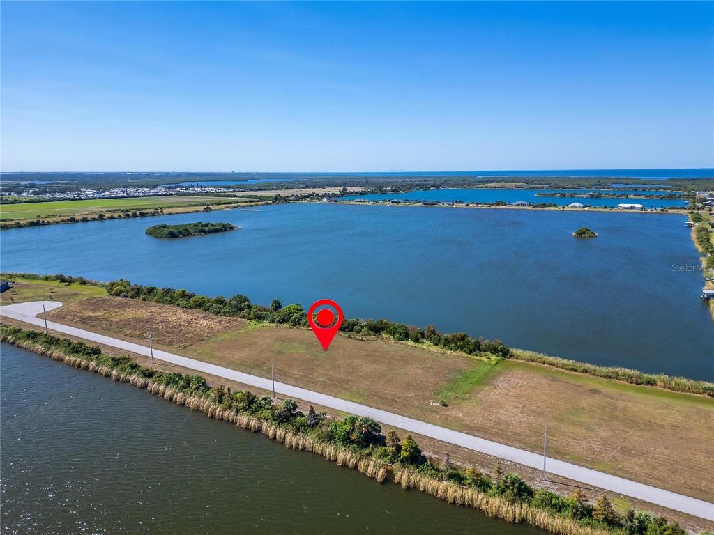 Image 11 of property listing at LOST RIVER TRAIL, Ruskin, FL 33570
