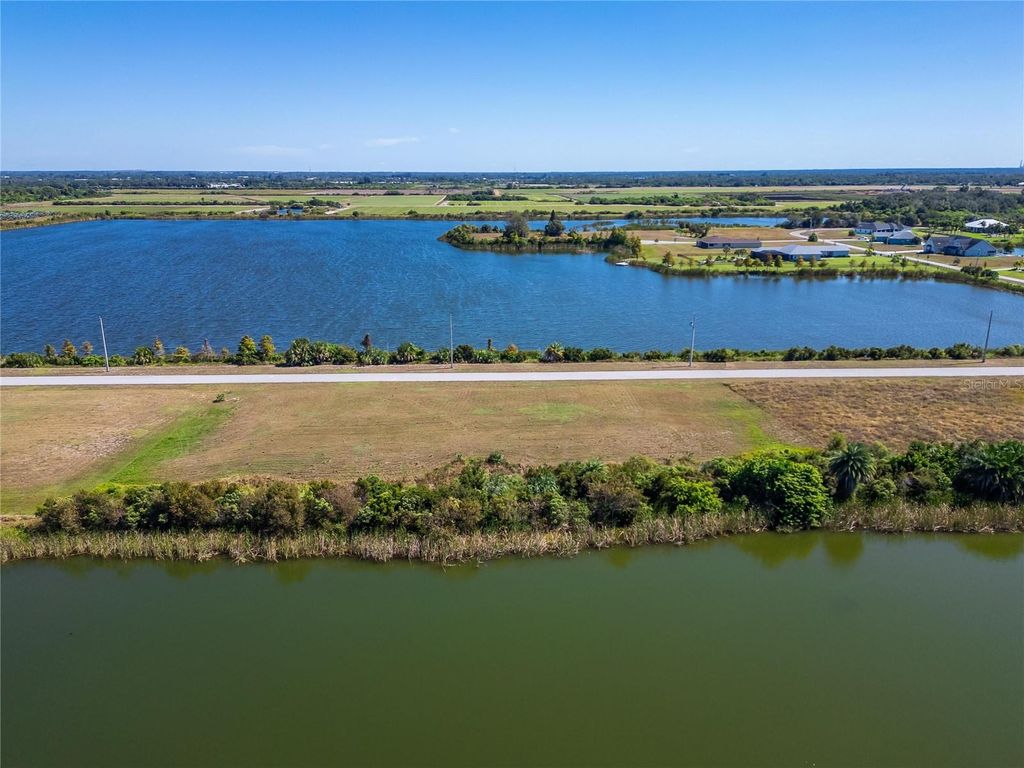 Image 22 of property listing at LOST RIVER TRAIL, Ruskin, FL 33570