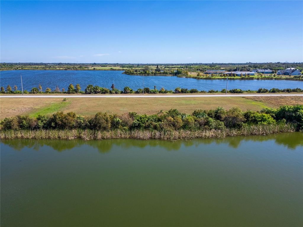 Image 25 of property listing at LOST RIVER TRAIL, Ruskin, FL 33570