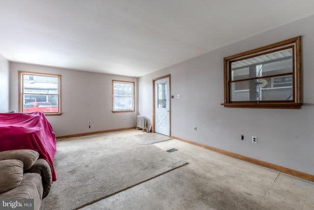 221 E BERTSCH ST, Lansford, PA 18232