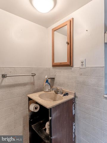 221 E BERTSCH ST, Lansford, PA 18232