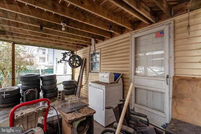 221 E BERTSCH ST, Lansford, PA 18232