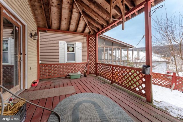 221 E BERTSCH ST, Lansford, PA 18232