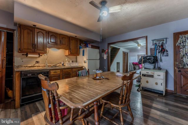 221 E BERTSCH ST, Lansford, PA 18232