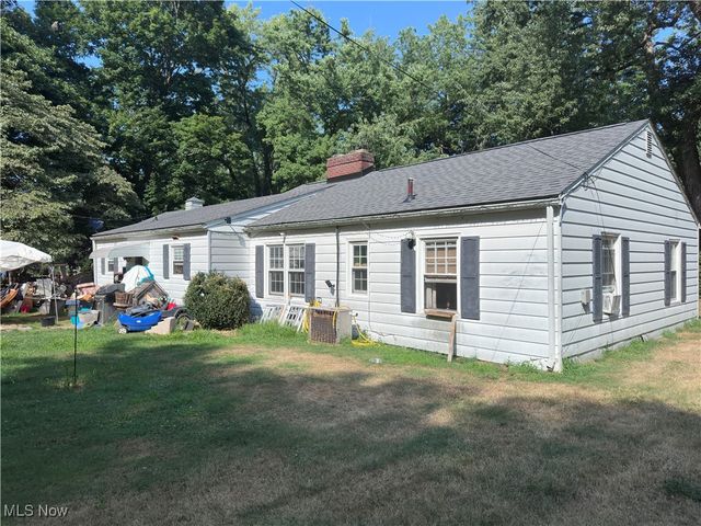 1832 Meadows Road, Madison, OH 44057