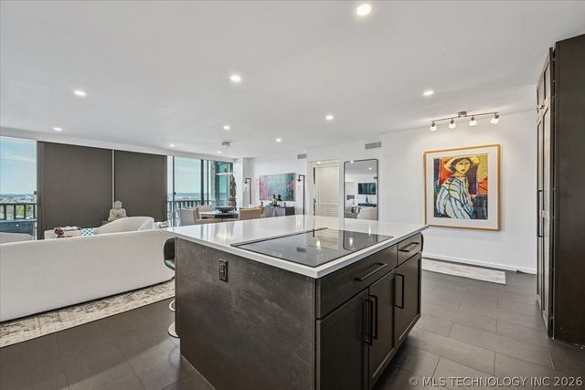 1502 S Boulder Avenue 11C, Tulsa, OK 74119