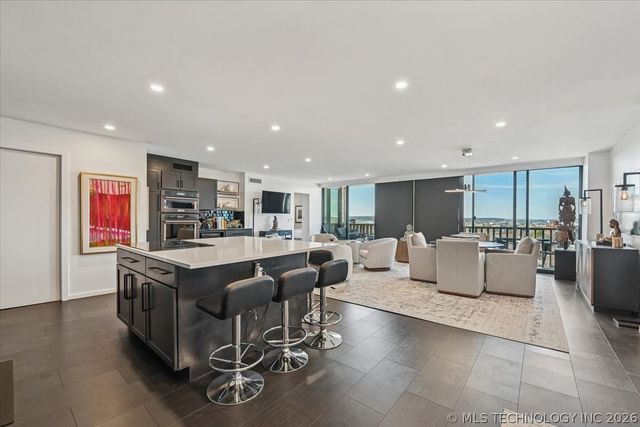 1502 S Boulder Avenue 11C, Tulsa, OK 74119