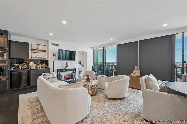 1502 S Boulder Avenue 11C, Tulsa, OK 74119