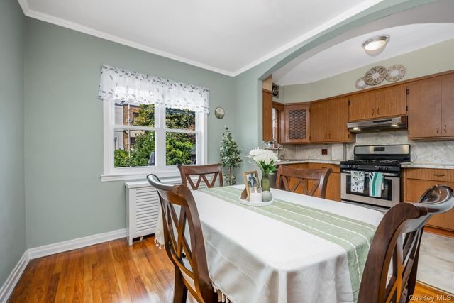 58-40 80th Street, Middle Village, NY 11379