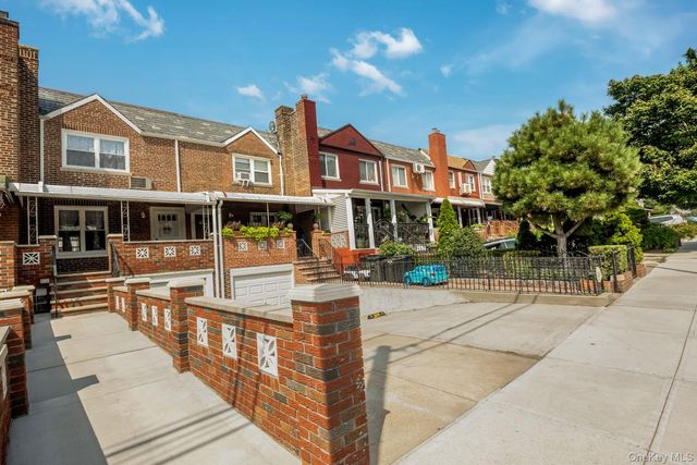 58-40 80th Street, Middle Village, NY 11379