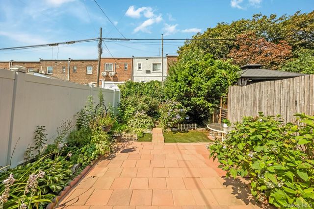 58-40 80th Street, Middle Village, NY 11379