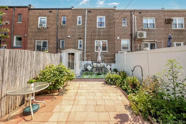 58-40 80th Street, Middle Village, NY 11379