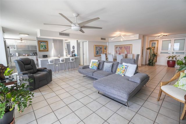 100 REINA DE CASTILLA 308, San Juan, PR 00901