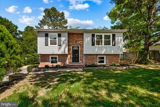 2128 HAMWAY DR, Fredericksburg, VA 22407