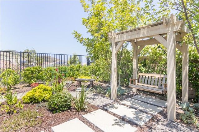 239 White Bark, Simi Valley, CA 93065