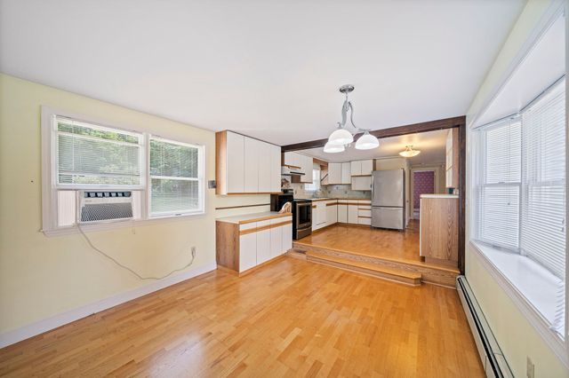 508 Center St, Pembroke, MA 02359