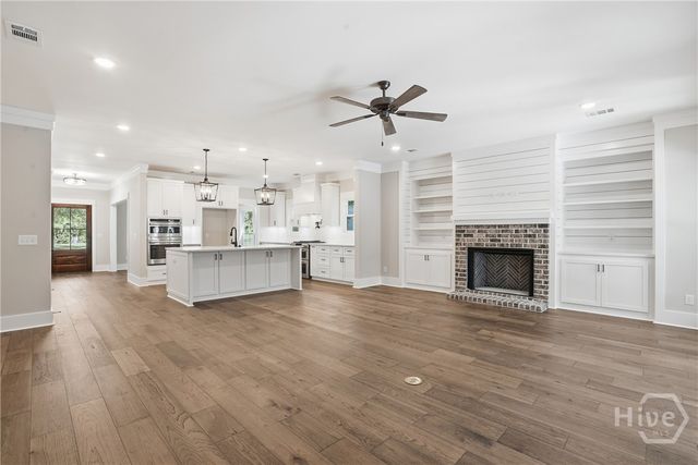 373 Ridgewood Park Drive S, Richmond Hill, GA 31324