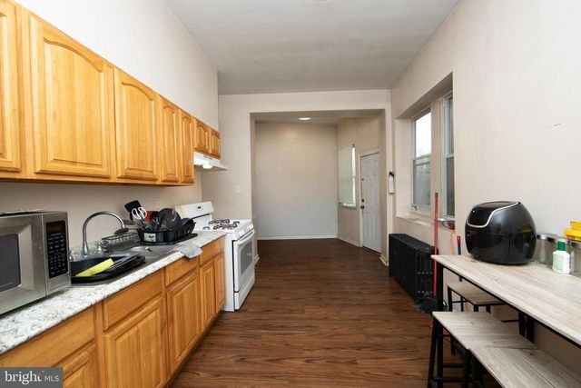 1574 MOUNT EPHRAIM AVE, Camden, NJ 08104