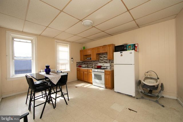 1574 MOUNT EPHRAIM AVE, Camden, NJ 08104