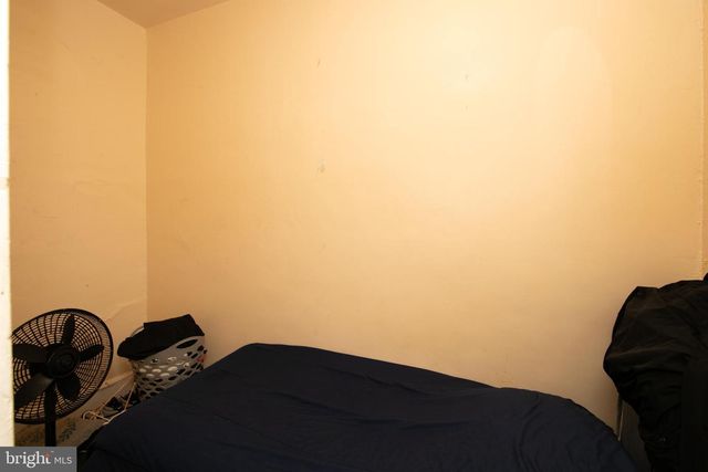 1574 MOUNT EPHRAIM AVE, Camden, NJ 08104