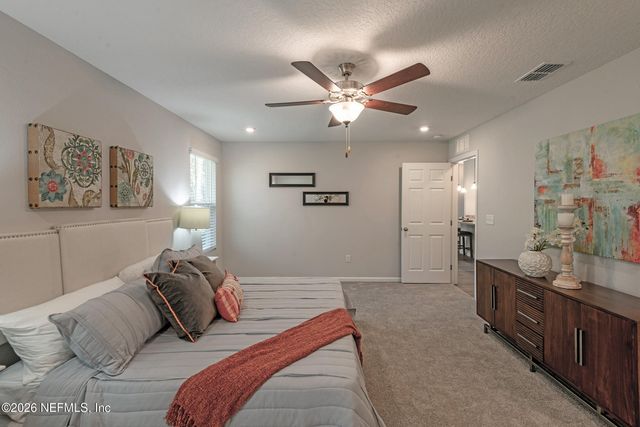 16243 MAIN Street, Jacksonville, FL 32218