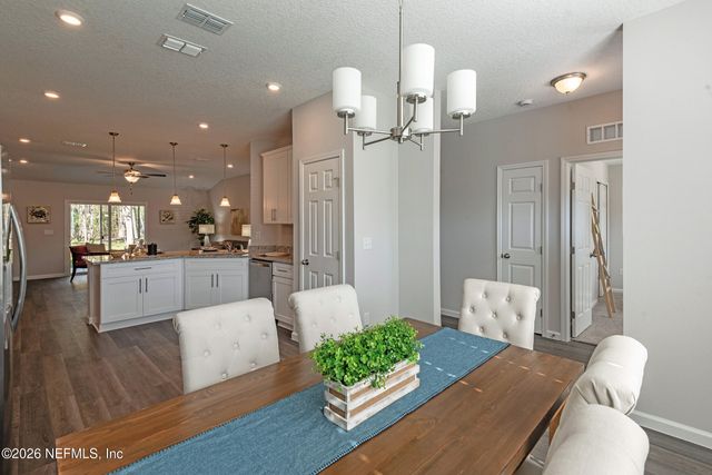 16243 MAIN Street, Jacksonville, FL 32218