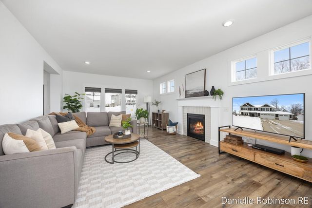 3361 Box Elder Drive, Jenison, MI 49428