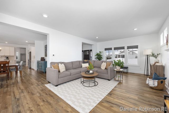 3361 Box Elder Drive, Jenison, MI 49428