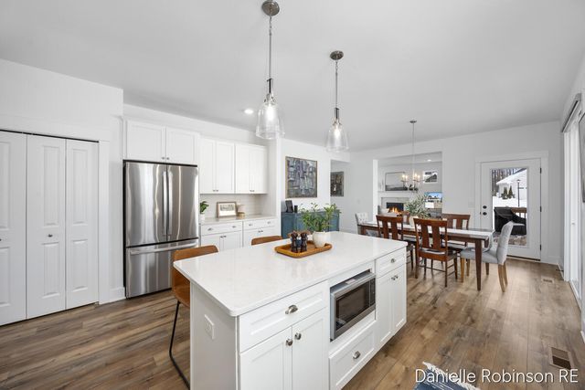 3361 Box Elder Drive, Jenison, MI 49428