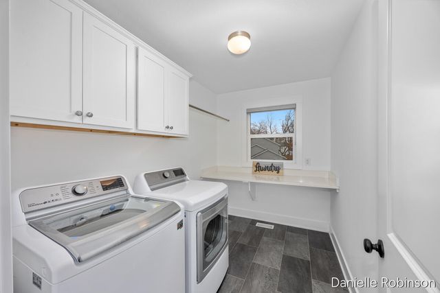 3361 Box Elder Drive, Jenison, MI 49428