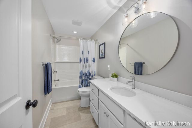 3361 Box Elder Drive, Jenison, MI 49428